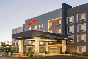 Image of Hampton Inn & Suites Oroville