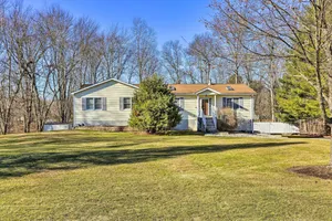 Image of New Paltz Apt - 11 Mi to Poughkeepsie!