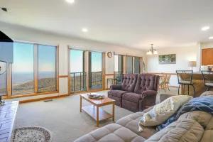 Image of 1 Mi to Wintergreen Resort: Mtn-view Condo!