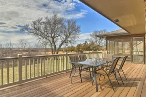 Image of Milford Lake Vacation Rental Walk to Beach!