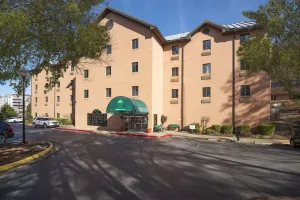 Image of Guest Inn & Suites - Midtown Medical Center