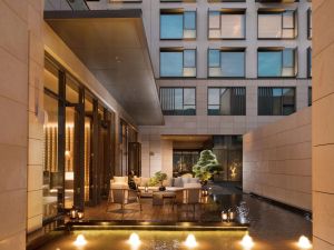 Image of Joyze Hotel Xiamen, Curio Collection By Hilton