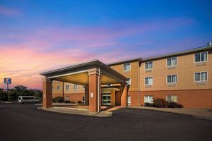 Image of Comfort Inn & Suites Porter near Indiana Dunes