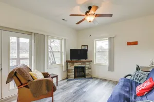 Image of Apt w/ Lake Views - Day Trip to Virginia Tech!