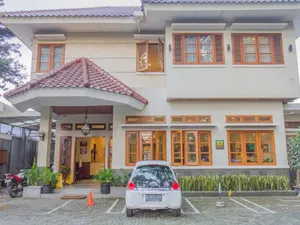 Image of RedDoorz near Simpang Dago 2