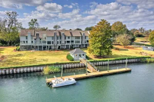 Image of Beautiful 3BR Townhouse Close to Downtown Augusta