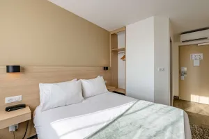 Image of Sure Hotel by Best Western Bordeaux Lac