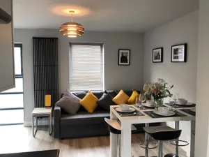 Image of City Centre Townhouse-3 Bedrooms & Parking - Excellent Location