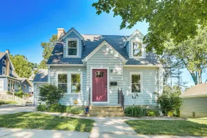 Image of Charming Lake Mills Home Near Rock Lake & Beach
