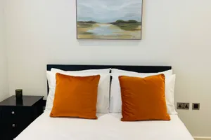 Image of HQ by Philosophy - Stylish 1 Bedroom Apartment, Secure Parking, Modern Living