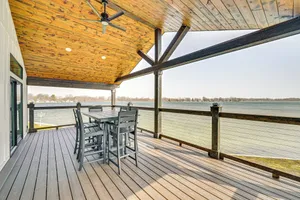 Image of Views, Swimming & Family Fun: Chapman Lake Retreat