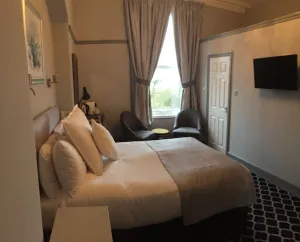 Image of Hillcrest Hotel