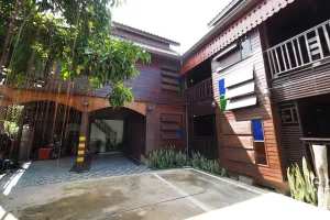 Image of Khuang Chang Kam
