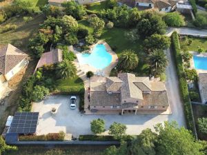Image of 3300 m2 property, dominant view, 130 m2 lagoon pool and Jacuzzi.