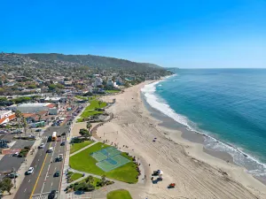 Image of Heated pool, Main Beach, and everything else at your fingertips.