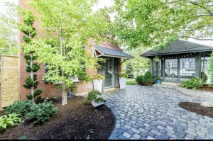 Image of 🌟 Adorable Historic 🏠 in the ❤️ of St. Charles 🌟