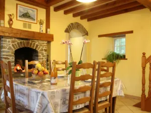 Image of Countryside Retreat: 3BR, Fireplace, Garden, Close to D-Day Beaches, Bicycles Provided