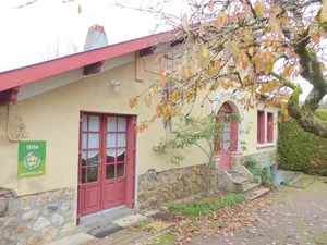 Image of Charming 2-Bedroom House near Medieval Village with Garden, Close to Tronçais Forest