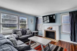 Image of This house is a 2 bedroom(s), 1 bathrooms, located in Jacksonville, FL.