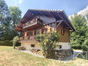 Image of Beautiful chalet, large private garden, 5 minutes walk to ski lifts and lac bleu
