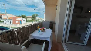 Image of T2 200m from the beach with balcony and WIFI