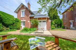 Image of Vacation home in a quiet, green setting