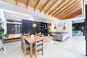 Image of Architect Designed Home in the Leafy Suburb of Bilgola Plateau