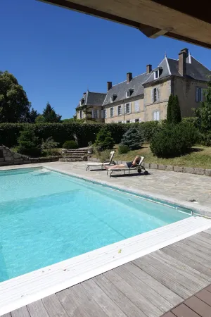 Image of Chateau in Creuse with large swimming pool