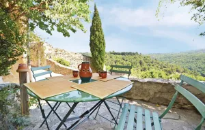 Image of 3 Bedroom Nice Home In Bonnieux