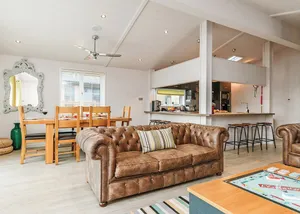 Image of Brunel Premier Elegance Lodge 3