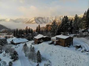 Image of Base Camp Guest House Mountain VIEW, Jacuzzi, Great Location