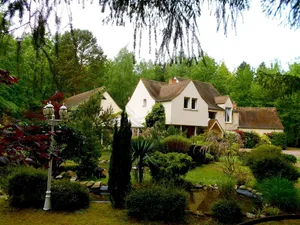 Image of BEAUTIFUL CONTEMPORARY HOUSE IN THE FONTAINEBLEAU FOREST