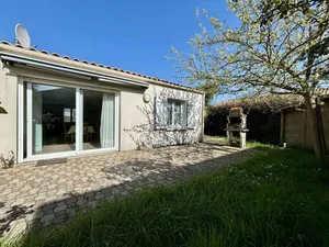 Image of Maison à La Cotinière, 6 couchages, proche port et plage, jardin, terrasse, parking privé - FR-1-246A-293
