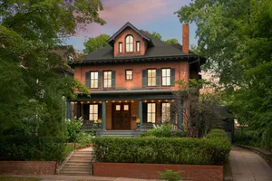 Image of Twin Cities Historic HQ for Comfort, Privacy, Space, Walkable Location and Every Convenience