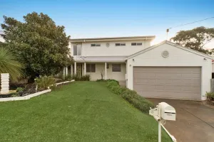 Image of Spectacular Bayside View - Dromana Family Home*