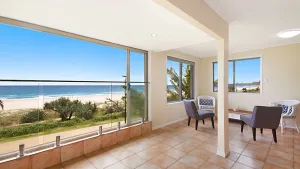 Image of El Mirador 8 - Absolute Beachfront Tugun