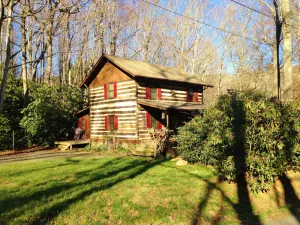 Image of West Jefferson - Enjoy WiFi, Creek, Firepit & Deer.