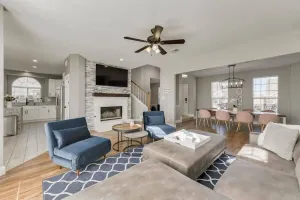Image of Luxury 5 BR Jacuzzi Gym Near Lake for large Fam