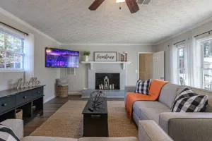 Image of 4BR Ranch Style Home A Mile From Historic Downtown