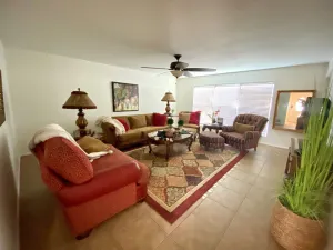 Image of Downtown Cottage walking distance from Medical Center Hospital & Starbucks