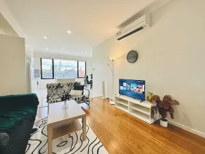 Image of Mt Waverley Spacious 2br2ba Parking Wifi Balcony