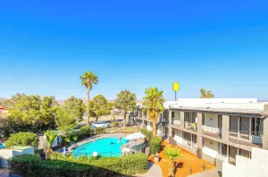 Image of Townhouse Barstow On Historic Route 66 CA  I 15