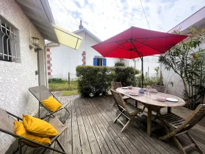 Image of Maison de charme rénovée près du port ostréicole, idéale pour vacances à pied ou à vélo - FR-1-420-147