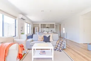 Image of Modern Clyde House Smart TV*Dryer