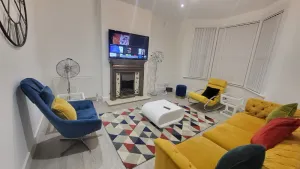Image of Garland Modern 4 Bedroom Central Apartment London