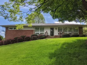 Image of Tin Cup Hideaway- Comfy Ranch 3BR 2BA, cozy private porch with Hot Tub| Golfing