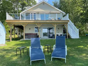 Image of Lake Front Home  on Shellcamp