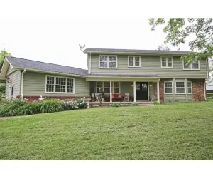 Image of Raven Fox Farm-Country Charm! 5 BR Only 8 miles from Keeneland and BG Airport
