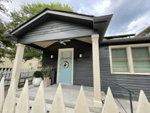 Image of Artist Tanner 2-Bed Cottage off the Streetcar Line