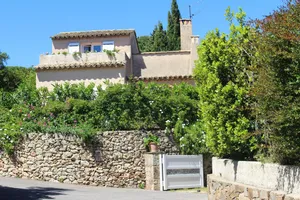 Image of Sainte Maxime: House with garden on french riviera. Terrace with solarium